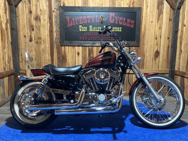 2012 Harley-Davidson Sportster® Seventy-Two Sportster® 1