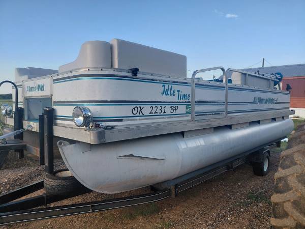 Pontoon boat 1