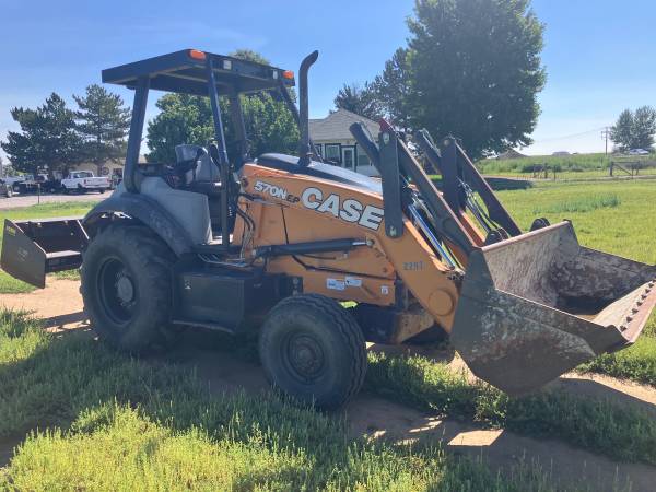 2018 Case 570N Loader landscaper 1