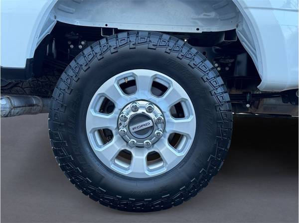 2023 Ford Super Duty F-350 - Photo 8
