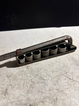 Antique socket set 1