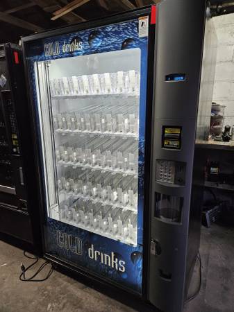 Bevmax 3 Drinks vending machine 1