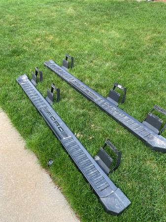 2024 F250 Sidesteps 1