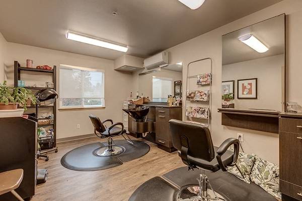 $1,105 / 1br - 1/bd 1/ba, Covered Parking, Game Room (1717 Sheridan Road, Bremerton, WA)63659466342915124