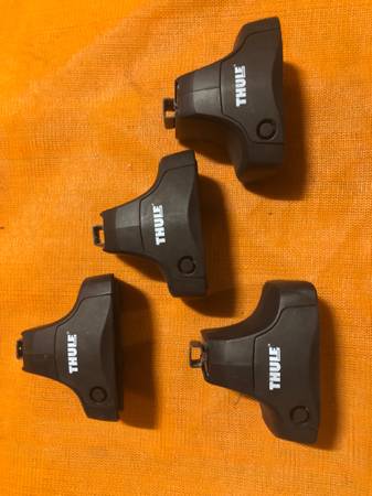 THULE ROOF RACK TOWER SETS 1