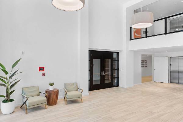 $1,840 / 2br - 1030ft2 - Centro de fitness, Salón comunitario, Estación para lavar perros, Terraza en la azotea64039059003522123