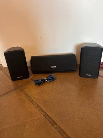 Philips 3 Speaker system 1