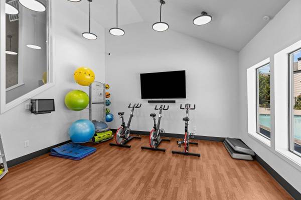 $2.179 / 2 hab - 985 pies² - Vive espacioso en Renton: 2 habitaciones con piscina y ¡1 mes de alquiler gratis especial! (Fairwood)63408953605251121
