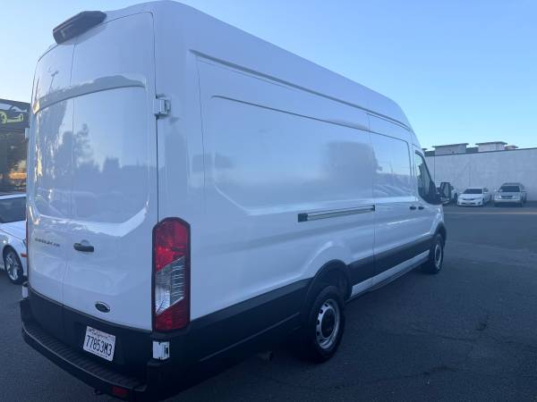 2022 Ford Transit 250 High - Photo 5