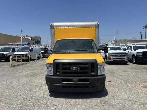 2022 Ford E350 - Photo 5