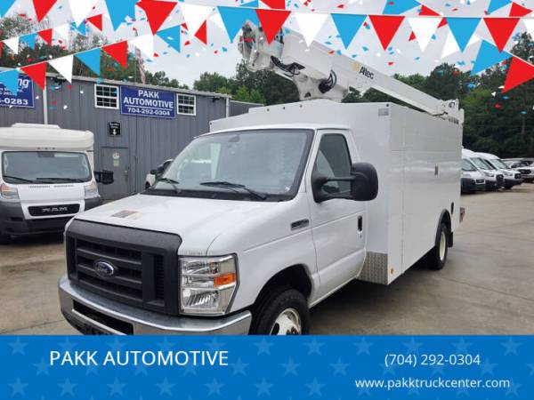 2019 Ford E-450 E450 35ft ALTEC Bucket Boom Lift Truck Enclosed Box 1