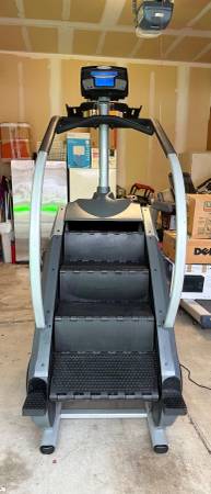 Stepmill Gauntlet Stairmaster SM5 1