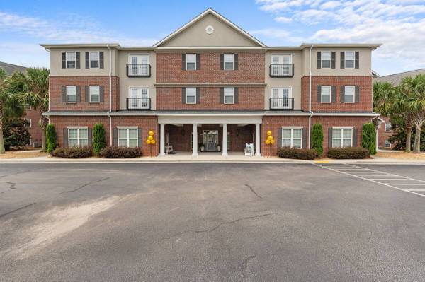 $1,495 / 3br - 1200ft2 - Now Available Classic 3Bed/3Bath Apartment Home (Statesboro)63925464594946120
