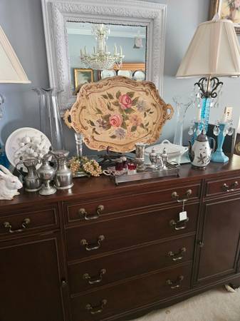 Yard sale photo