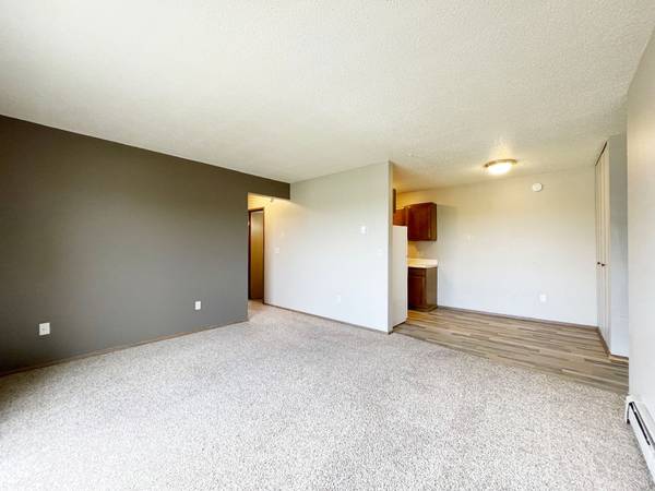 Heat Paid, Great Location, Air Conditioning 1