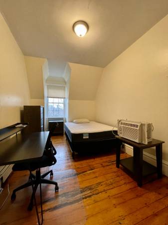 $6,400 / 4br - Brookline 4 Bed/2 Bath | Furnished Duplex w/ In-Unit Laundry63347751858947123