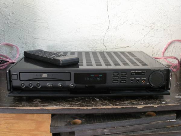 Marantz Music Console Stereo CD Receiver Amplifier 1