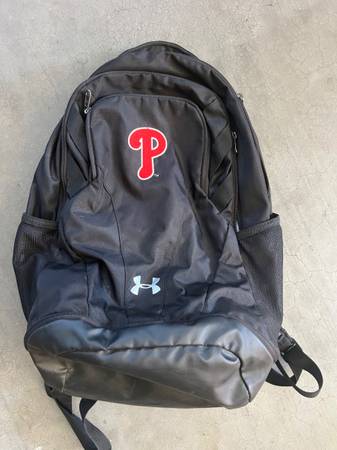 Backpack with Phillies logo 1