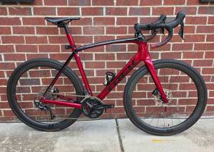 Trek Domane SL5 in excellent condition LOADED with extras
