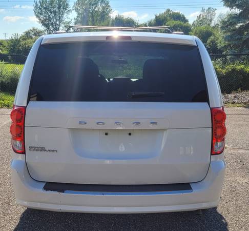 2013 Dodge Grand Caravan SXT - $6,000 (Lakeville)63481045796353121