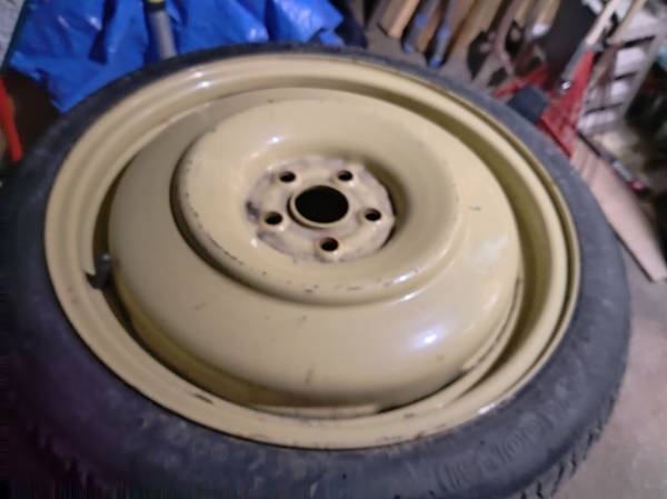 1 Tire (Donut) 5 Lug. 1