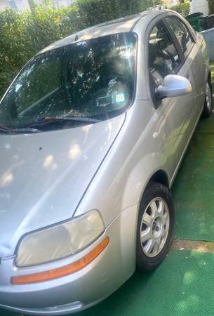Chevrolet Aveo 2005 carro - $1,500 (Hollis queens)63654714313603122