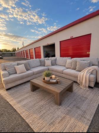 Ashley’s Rawcliffe Sectional Sofa – $529 1