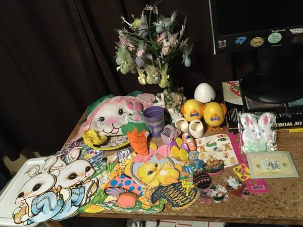 EASTER DECORATIONS LOT WINDOW CLINGS RABBIT CHICKS ORNAMENTS TOYS CERA 1
