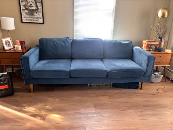 Blue couch 1