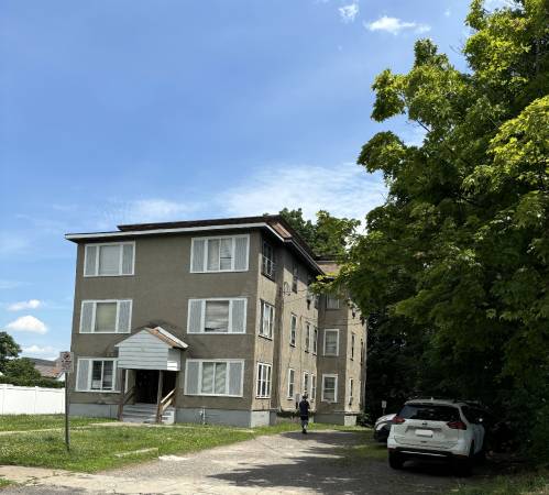 BINGHAMTON APARTMENT -- Spacious; $1100. for whole Apt. 1