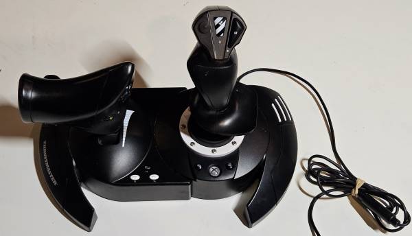 XBOX / PC HOTAS - Thrustmaster T. Flight Hotas One 1