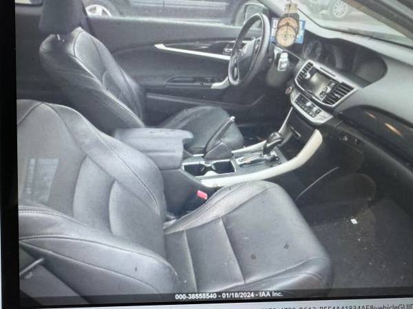 2015 Honda Accord Sport Doors interior - $20 (Modesto)63471042535171122