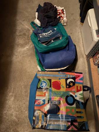***Lots of Reusable Bags, Cloth Napkins, More - Great Condition!*** 1