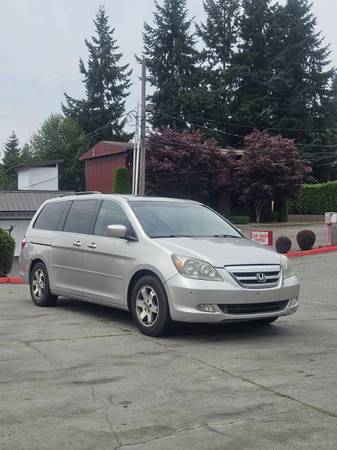 2007 Honda Odyssey touring - $4,000 (Kenmore)63475848196993122