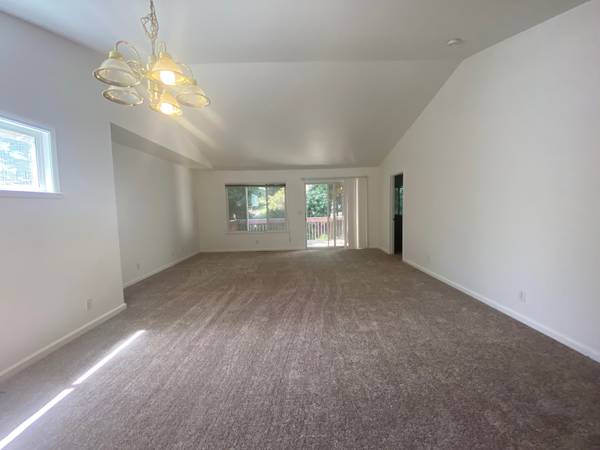 $2,495 / 3br - Morgan Ranch (Grass Valley)63952107543938122