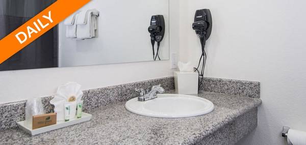 LAUNDRY ONSITE FIRST FLOOR! FIRST COME FIRST SERVE STUDIOS! RENT READY 1