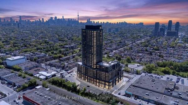 LUXURIOUS 2 BEDS 2 BATHS WITH PARKING AND INTERNET INCLD