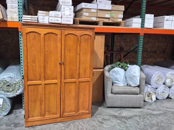 Yard sale photo