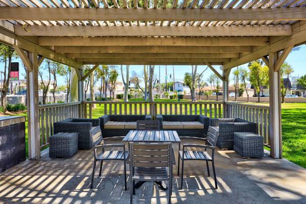 Laundry Facility, Gated Electronic Entrance, Basketball Court 1