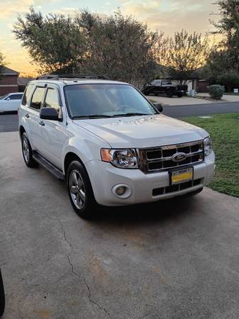 2011 Ford Escape 1