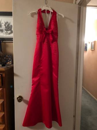 red festive gown 3/4 XS 1