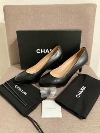 100% Authentic Chanel Leather Pump Heels Shoes 1