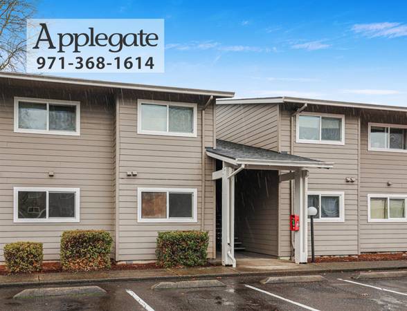 $1,295 / 1br - SE Portland 1B - 15 Miles to Portland, Dining Table Space, WD Hookups (SE Portland)63914740372482120