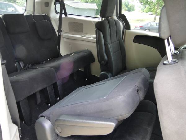 12 Dodge Grand Caravan 865-984-0052 - $2,900 (Maryville)63625132356739123