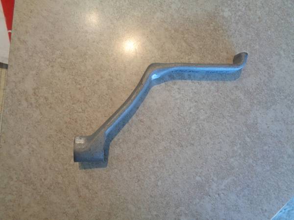 WTB: Ariel HS500 footrest 1