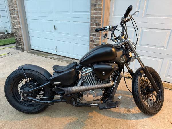 2004 Honda Shadow VT600CD Custom Bobber - Project Bike - Clear Title