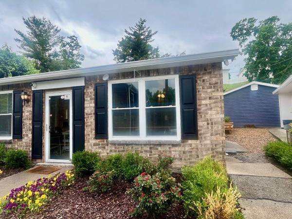 $1,099 / 1br - 640ft2 - Cable Ready, Walking Trails, Convenient Location (Nashville)63673250133249123