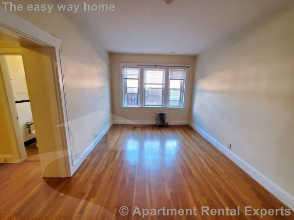 --- Awesome Studio  -- Great Location - Heat Incl - NO FEE 1