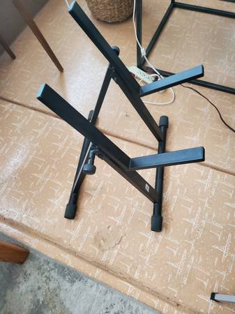 Amp stand 1