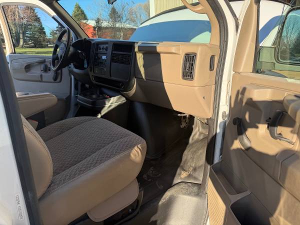 2007 Chevrolet Express 2500 - Photo 6